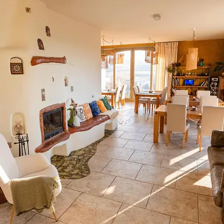 Harmonia Mundi Guest house Vlaha